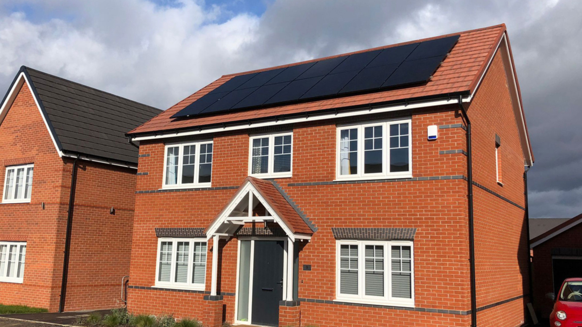 How Do Battery Storage Systems Enhance Solar Panel Efficiency?